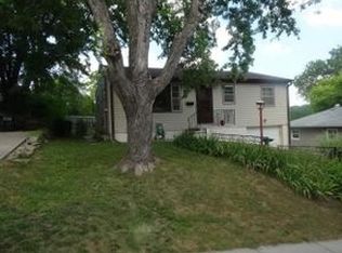 102 Happy Hollow Blvd, Council Bluffs, IA 51503