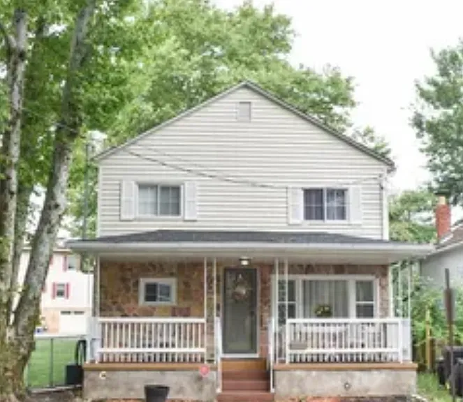 52 Mill St — Photo 1