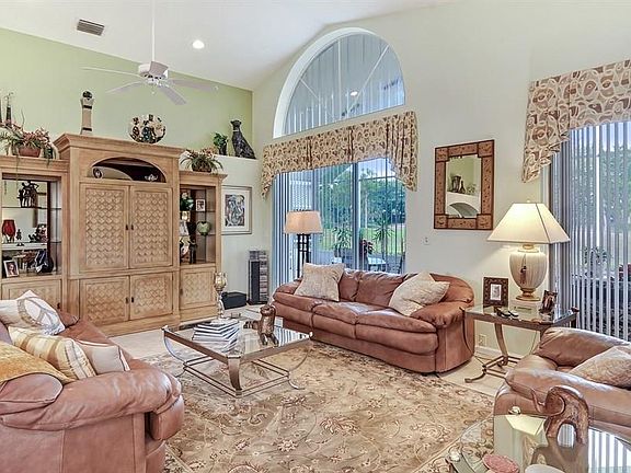 4th image of 1601 SE Ballantrae Blvd