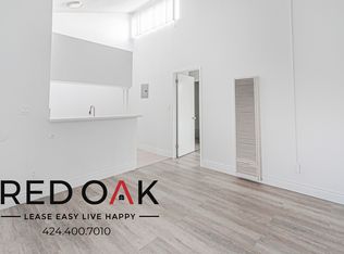 10810 Sarah St APT 10, North Hollywood, CA 91602