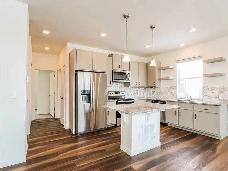 4752 N Tower Ct — Photo 8