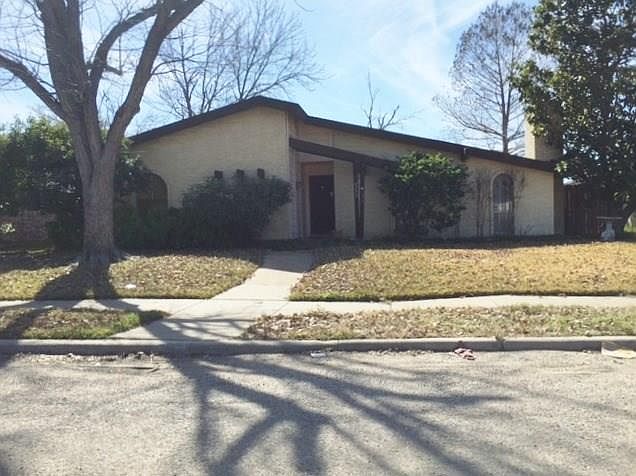 1st image of 3709 Commonwealth Dr