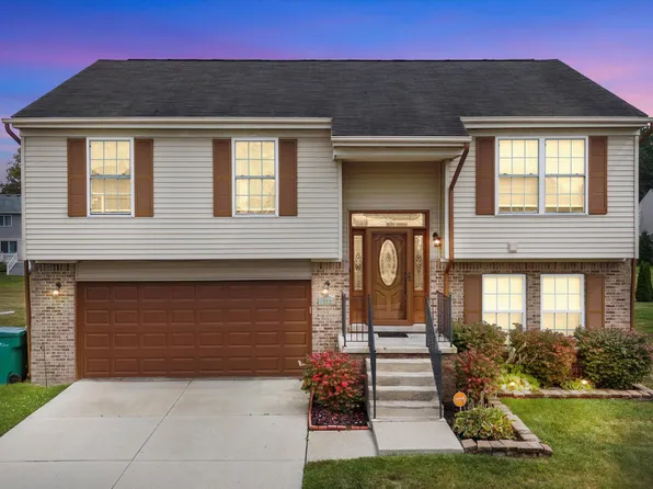 13337 N Cumberland Dr, Belleville, MI 48111