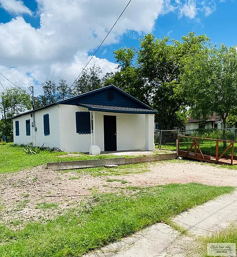 158 Garden St Photo 1