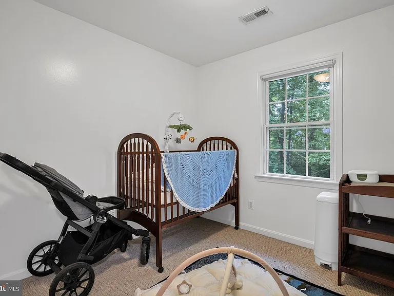 583 Norwich Dr — Photo 26