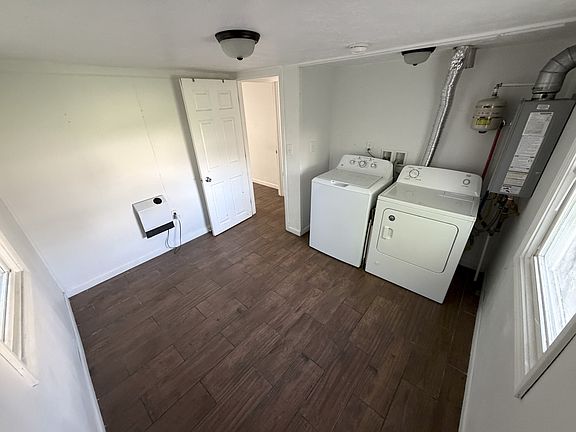 3rd image of 709 Glendale Dr