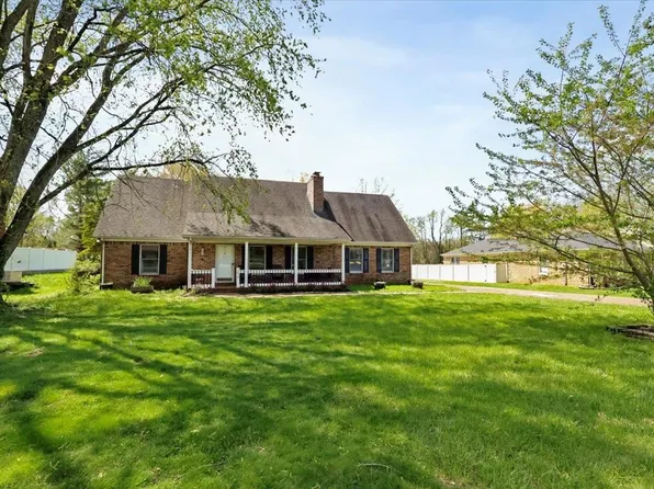 1015 Lois Ln, Bowling Green, KY 42104