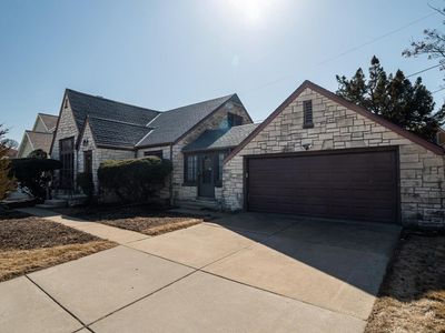 10705 West Wisconsin AVENUE, Wauwatosa, WI, 53226