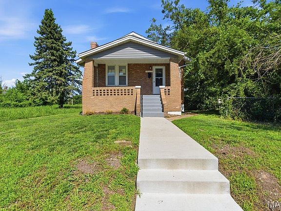 3rd image of 4117 Ravenwood Ave