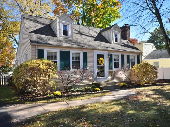 7 Lennox Avenue, Windsor, CT 06095