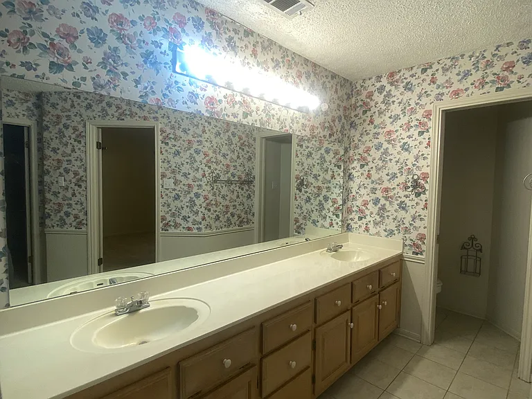 1703 Tanglewood Dr — Photo 20