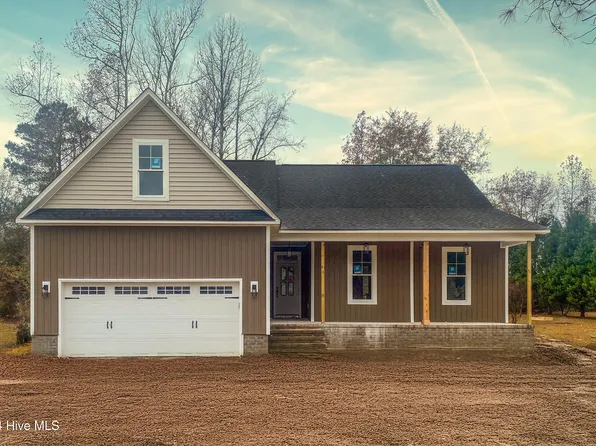 102 Wakefield Drive, New Bern, NC 28562