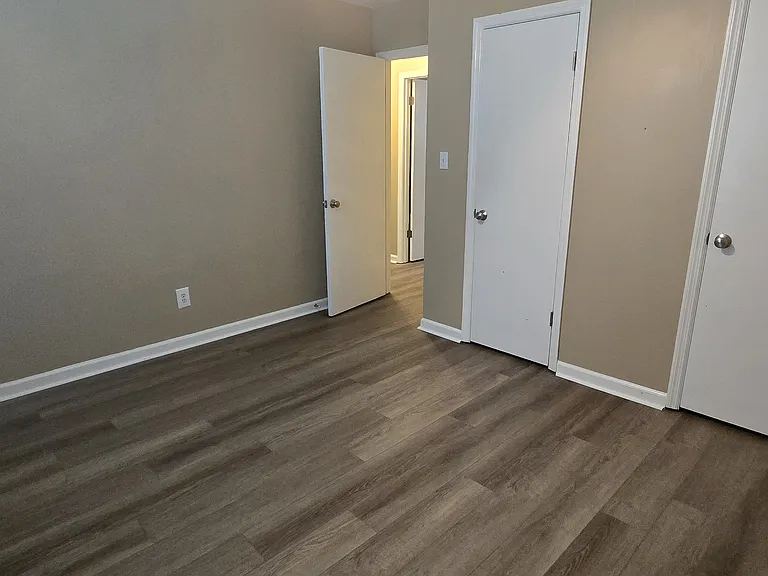 3915 Willowood Rd — Photo 3