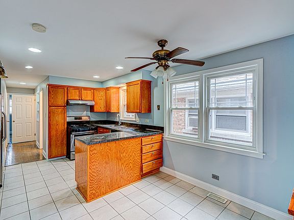 4th image of 3427 N Kenton Ave