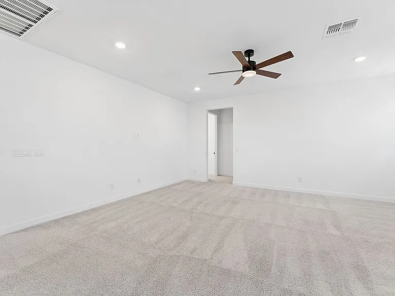 1524 E Carob Ct — Photo 29