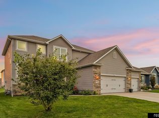 4926 N 205th St, Elkhorn, NE 68022