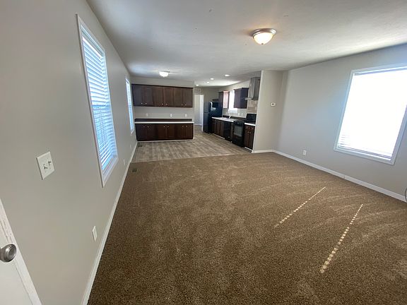 5th image of 59346 Dawn St