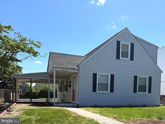 3rd image of 3129 Yorkway