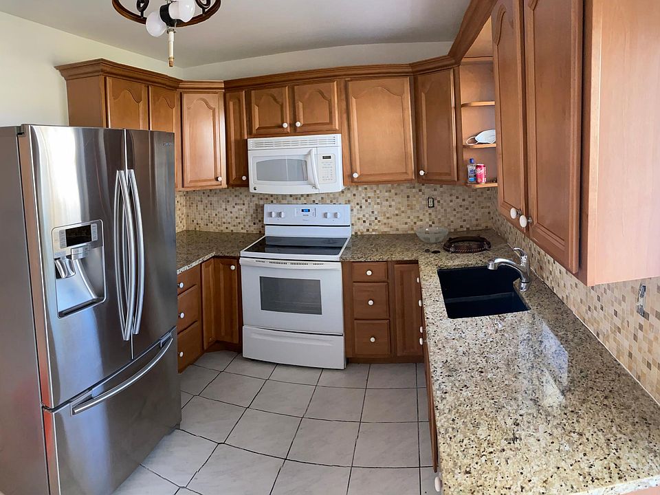 1st image of 206 SW 1st St #J-6
