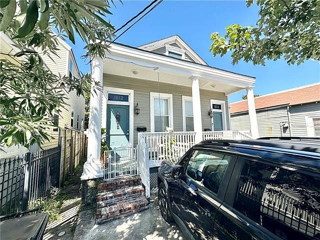 1st image of 1812 Fern St