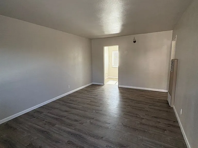 524 Carpenter St — Photo 10
