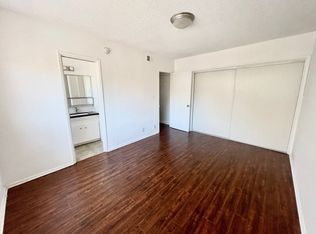 915 S Spaulding Ave #4C, Los Angeles, CA 90036