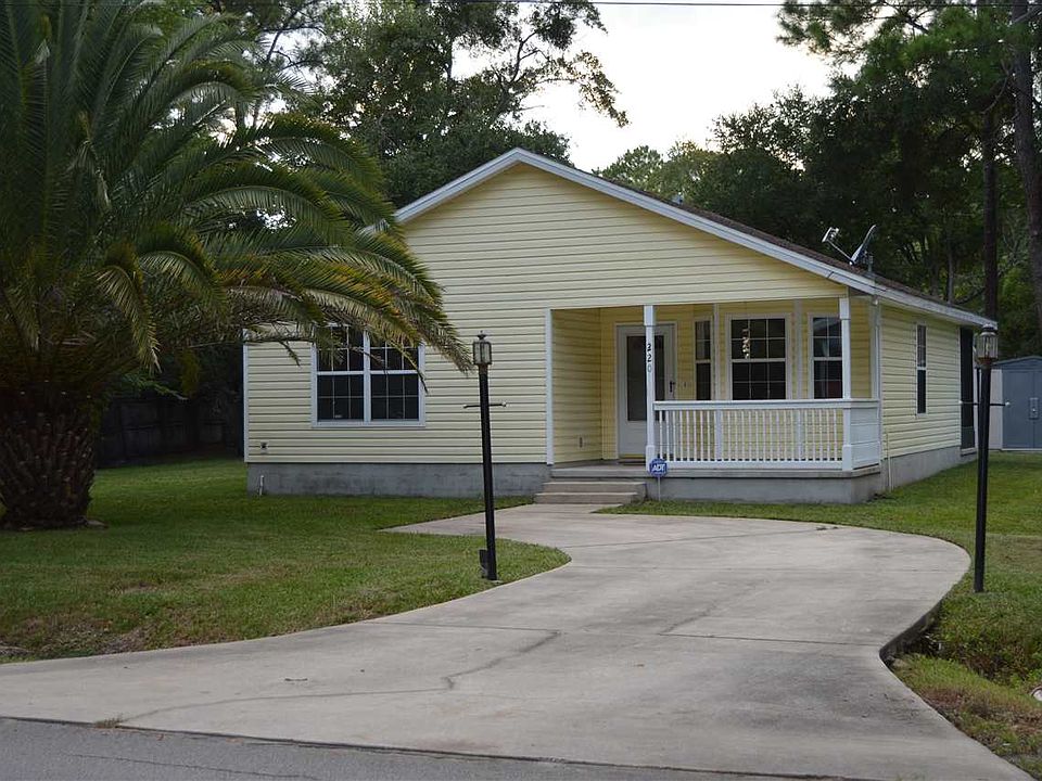 1st image of 220 Venetian Blvd
