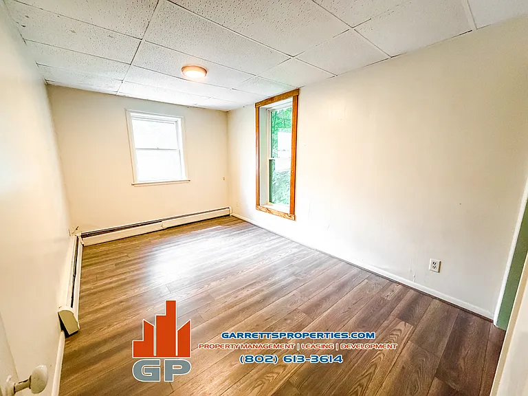65 Pearl St — Photo 4