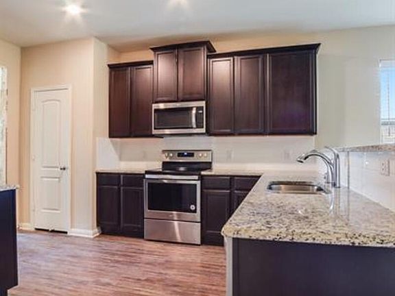 5th image of 5932 Garnet Hill Ln