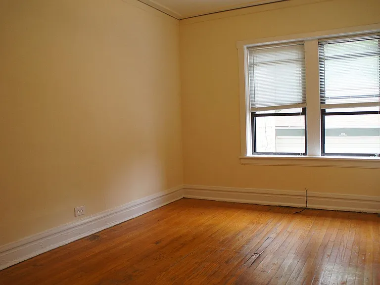 2516 N. Kedzie LP — Photo 26