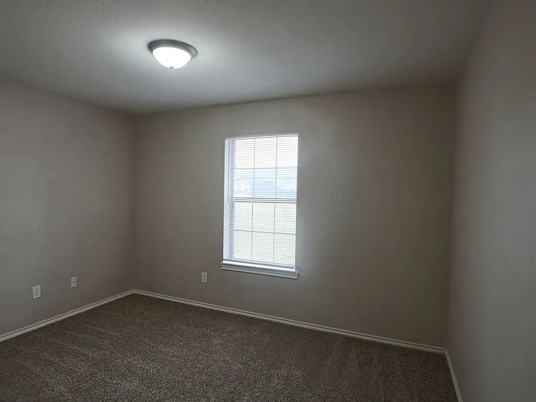 Coming Soon! 3 Bed 2 Bath 1 Car Duplex- Lindale Isd! — Photo 8