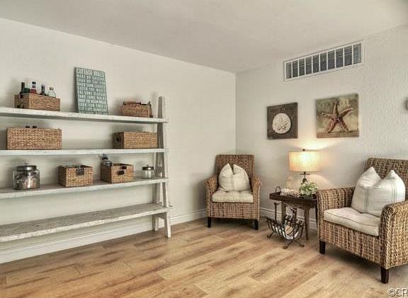 2nd image of 2 Canyon Ln