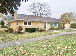 2220 Irwin Ave, Park Ridge, IL 60068