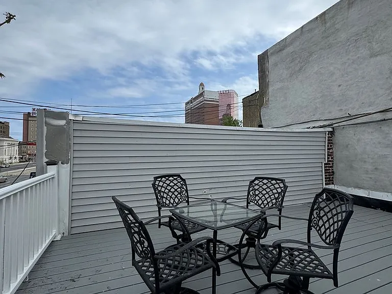 1710 Atlantic Ave — Photo 9