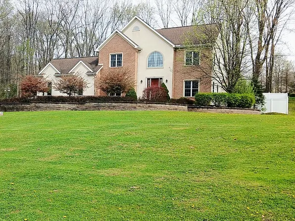 190 Fallen Timber Dr, Du Bois, PA 15801