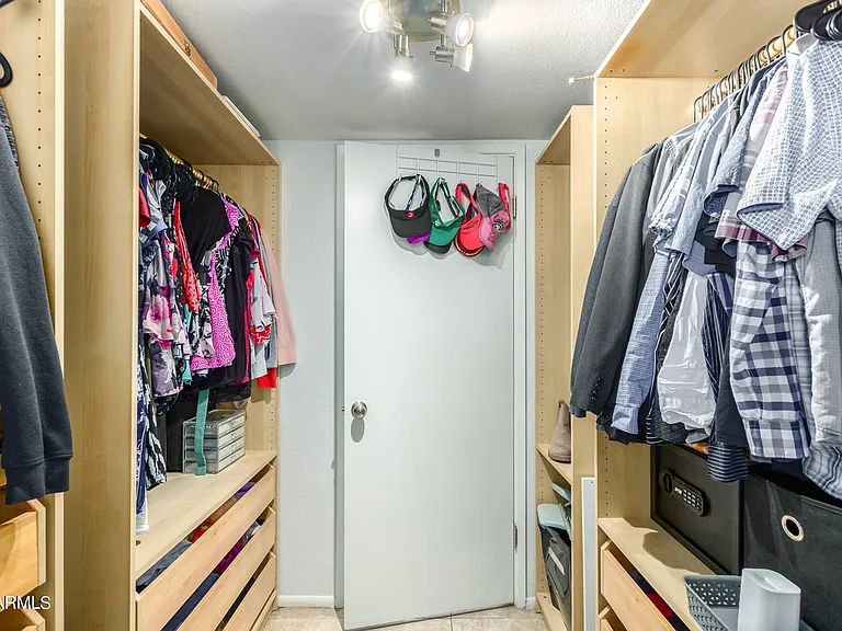 1143 E Sandpiper Dr #105 — Photo 8