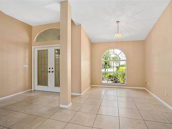4th image of 9915 Country Oaks Dr