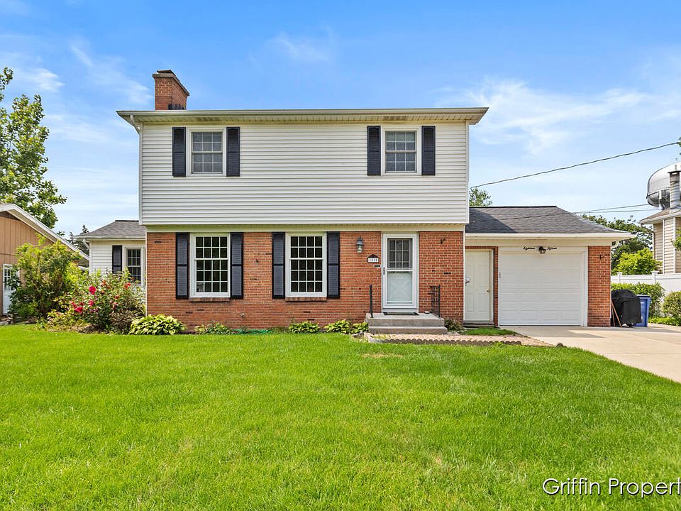 1st image of 1815 Sherwood Dr SE