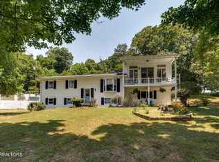 1106 Creek Rd, Strawberry Plains, TN 37871