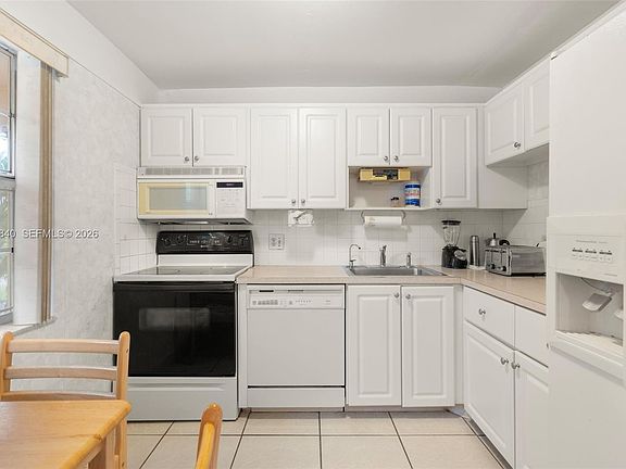 4th image of 1040 Country Club Dr APT 309