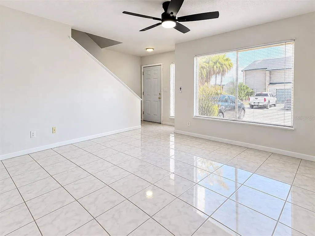 2 bed, 1.5 bath, 1164 sqft, $1,500 — Photo 4