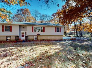 157 Iroquois Trl, Milford, PA 18337