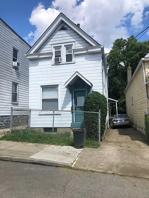 4 bed, 2000 sqft, $1,980 — Photo 4