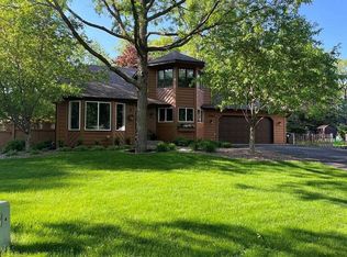 11812 Dogwood St NW, Coon Rapids, MN 55448
