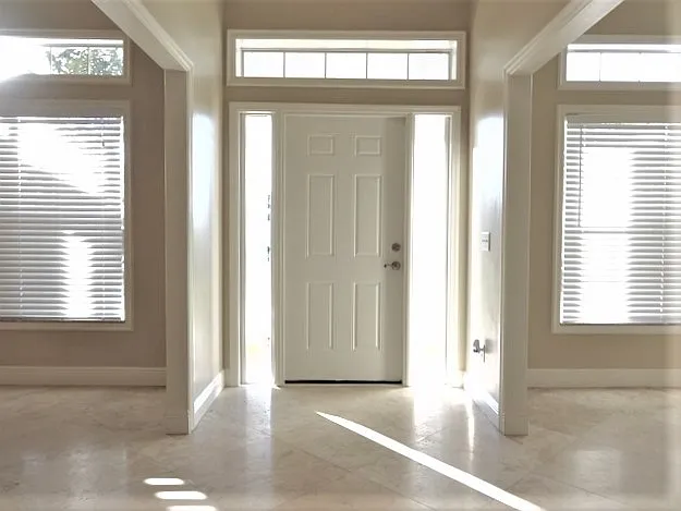 601 SW Curtis St — Photo 2
