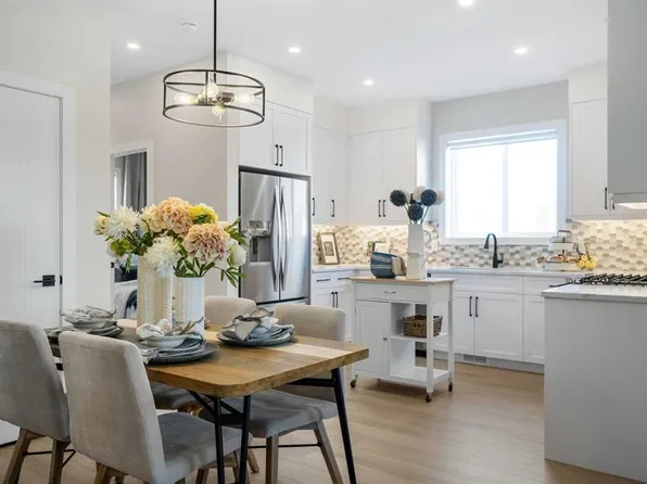 687 E Homestead Dr NE, Calgary, AB T3J 5R6