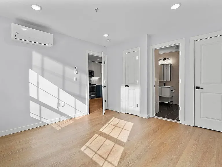 55 Atunxis Ave #29 — Photo 108