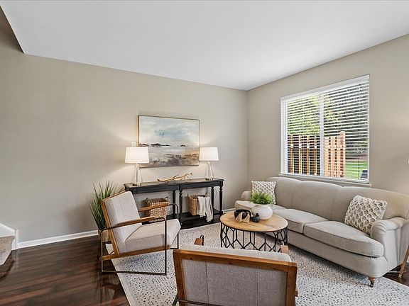 4th image of 1466 Doolittle Ln #1466