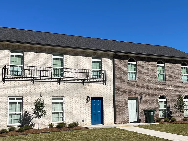 2715 Broadmoor Blvd #1B — Photo 1