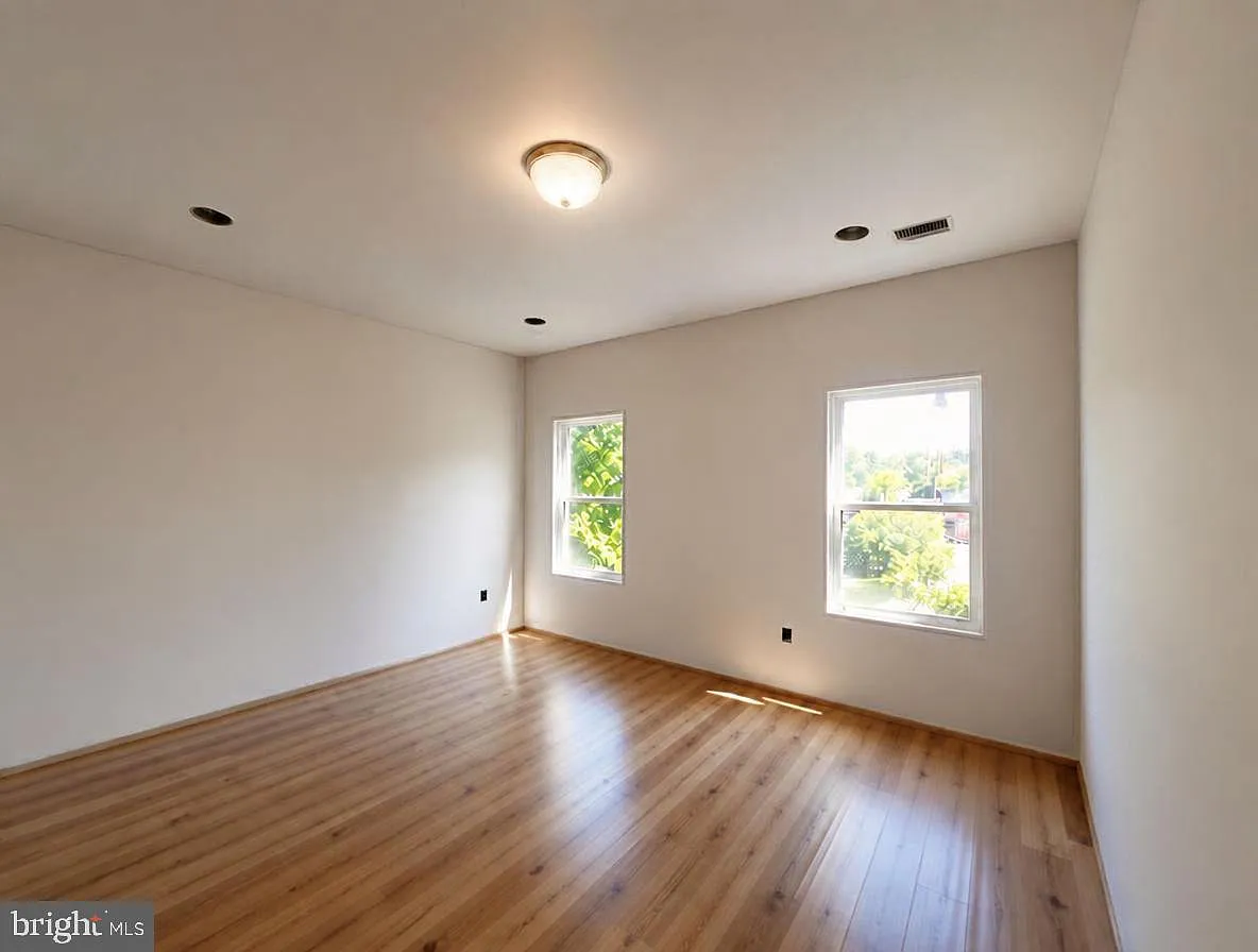 307 Belleview Ave — Photo 3